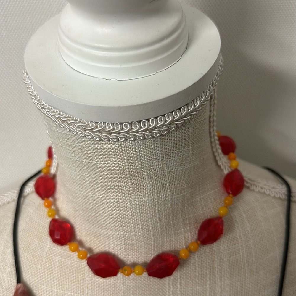 Vintage EUC Carnelian Beads Necklace